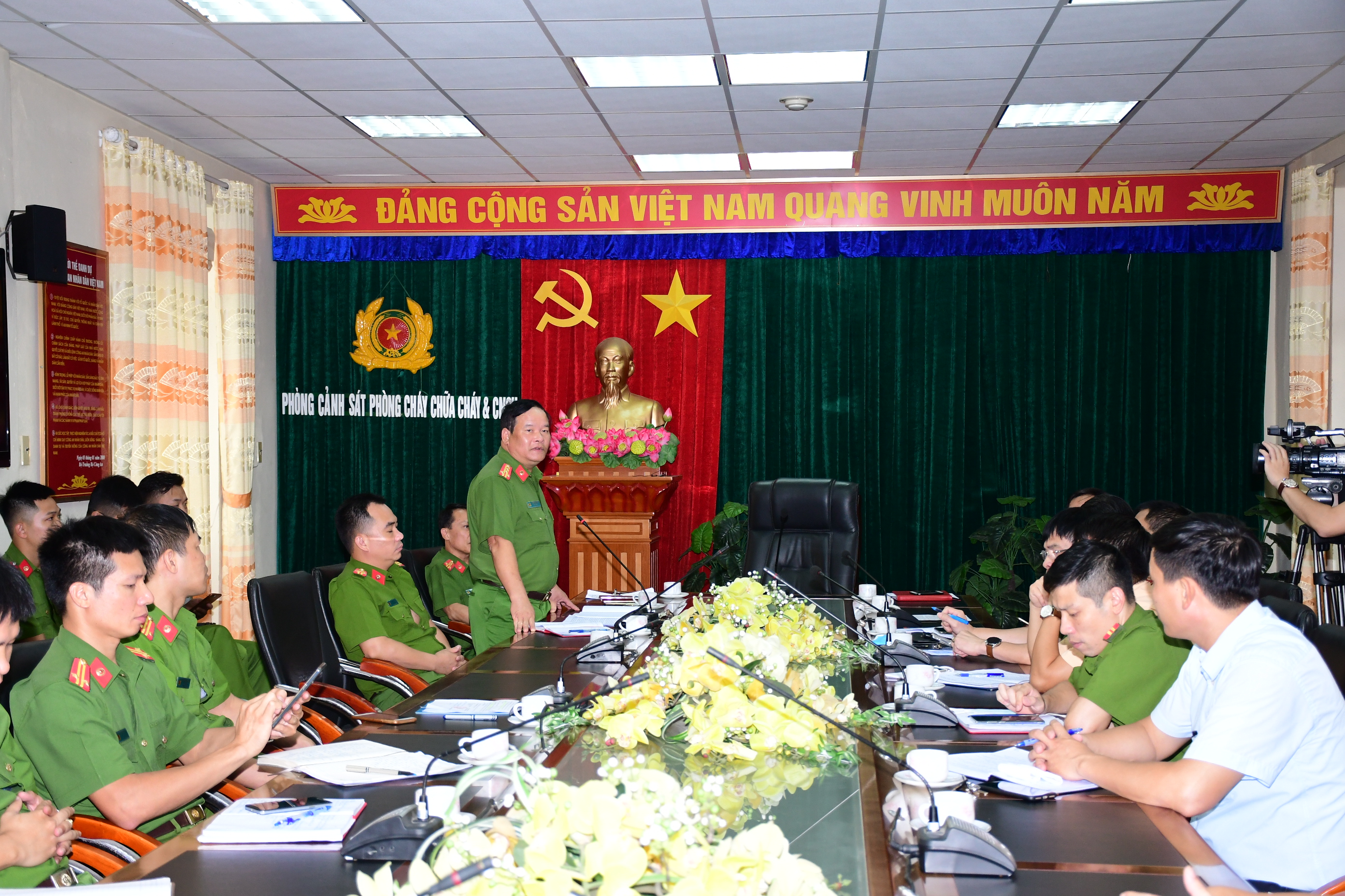 Tổ chức rút kinh nghiệm công tác cứu nạn, cứu hộ tại trước số 1068 Nguyễn Bỉnh Khiêm, quận Hải An